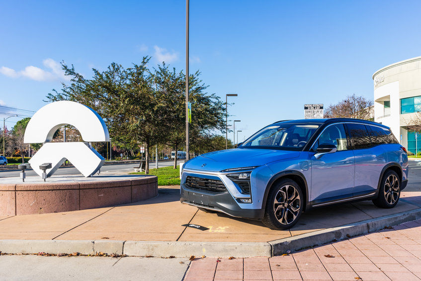 Nio stock price has crashed: is it safe to buy the dip?