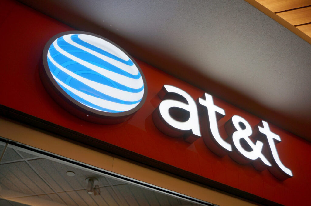 AT&T stock price is soaring: is it a good dividend company?