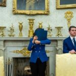 Whitmer explains her Oval Office folder fiasco