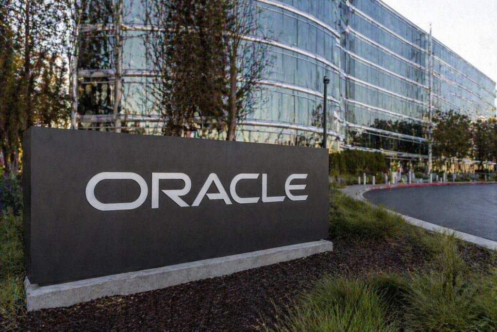 Oracle stock falls 3%: why this analyst still sees upside