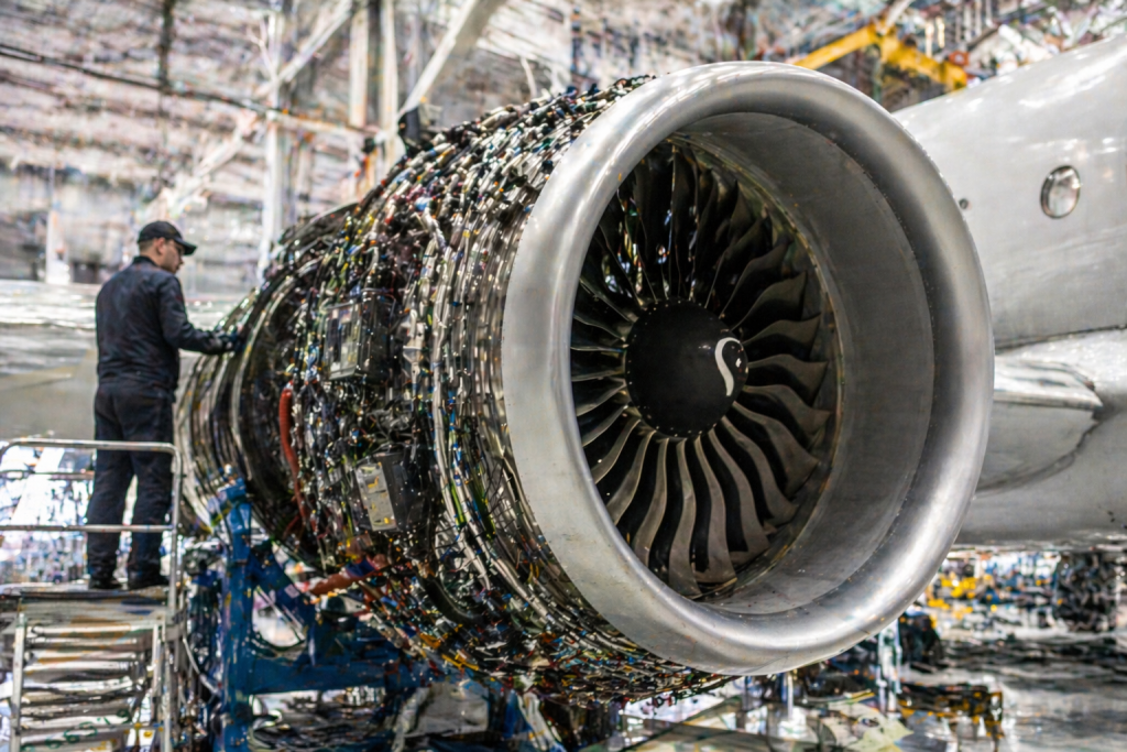 GE stock falls 4% despite earnings beat on fuel costs, weak outlook