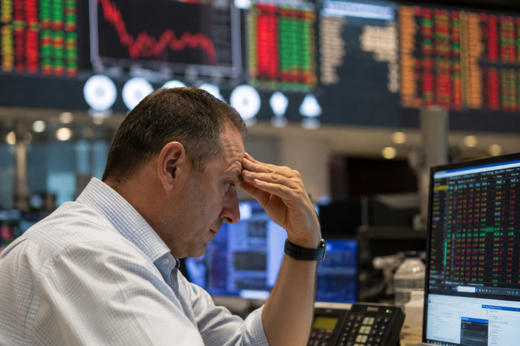 FTSE 100 edges lower amid oil price weakness and elections